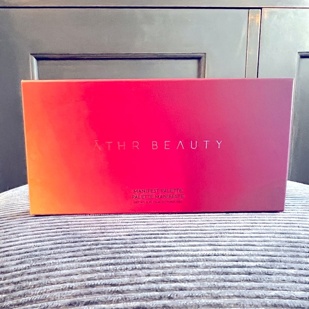 *NWT* ATHR Beauty Manifest Crystal Eyeshadow Palette